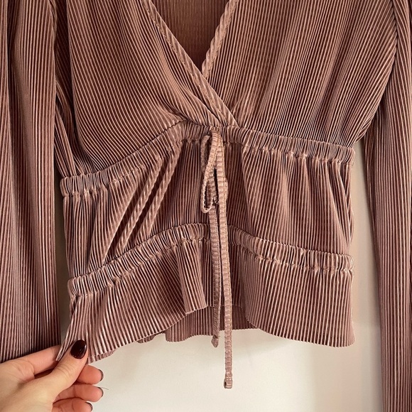 Zara Pleated V Neck Top - S - Picture 3 of 5